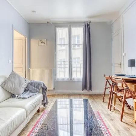 T2 Au Calme A 2 Min A Pied Du Chateau - Le Versaillais *